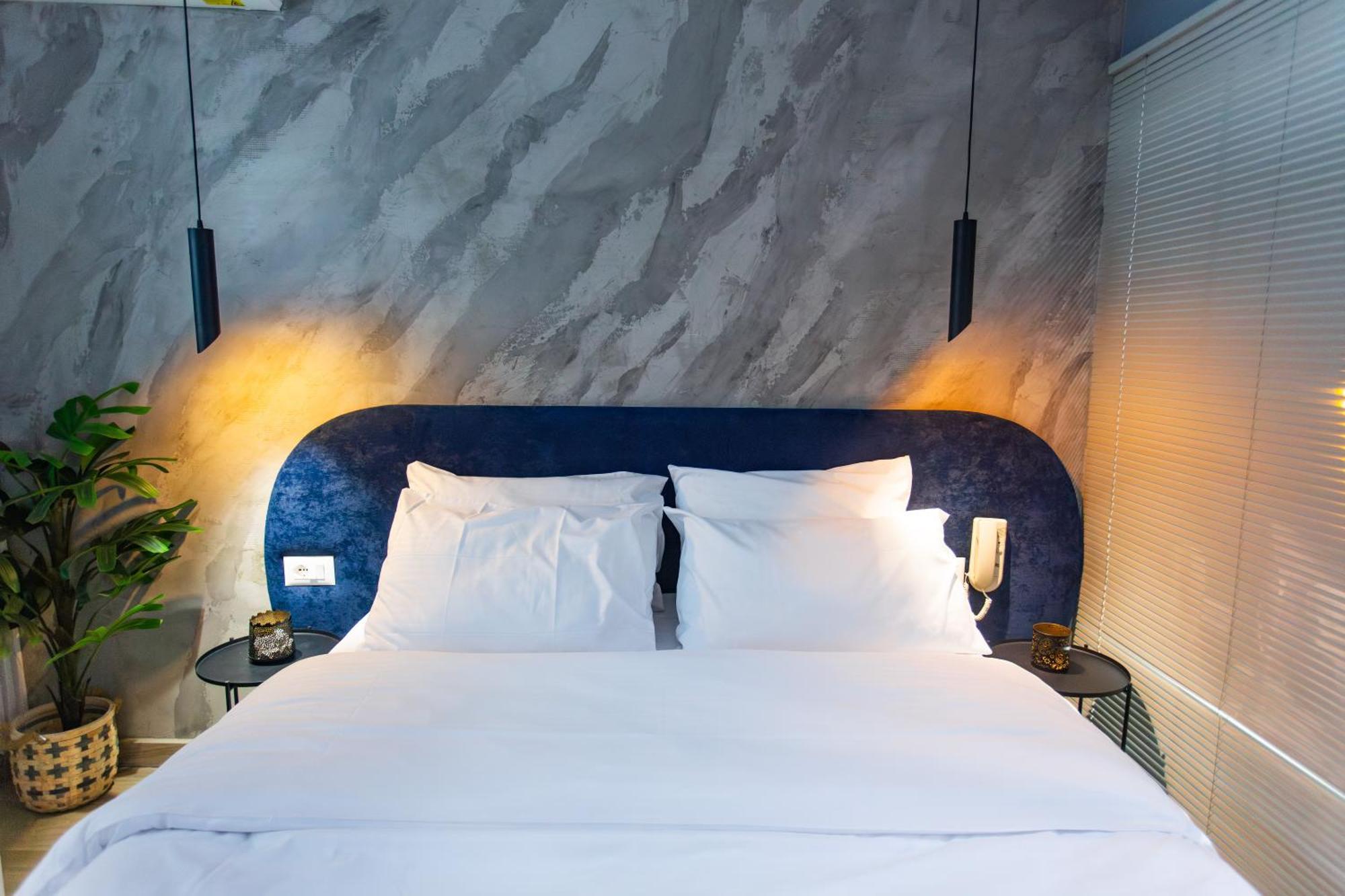 The Bubbles - Jacuzzi Hotel Tirana Exterior photo
