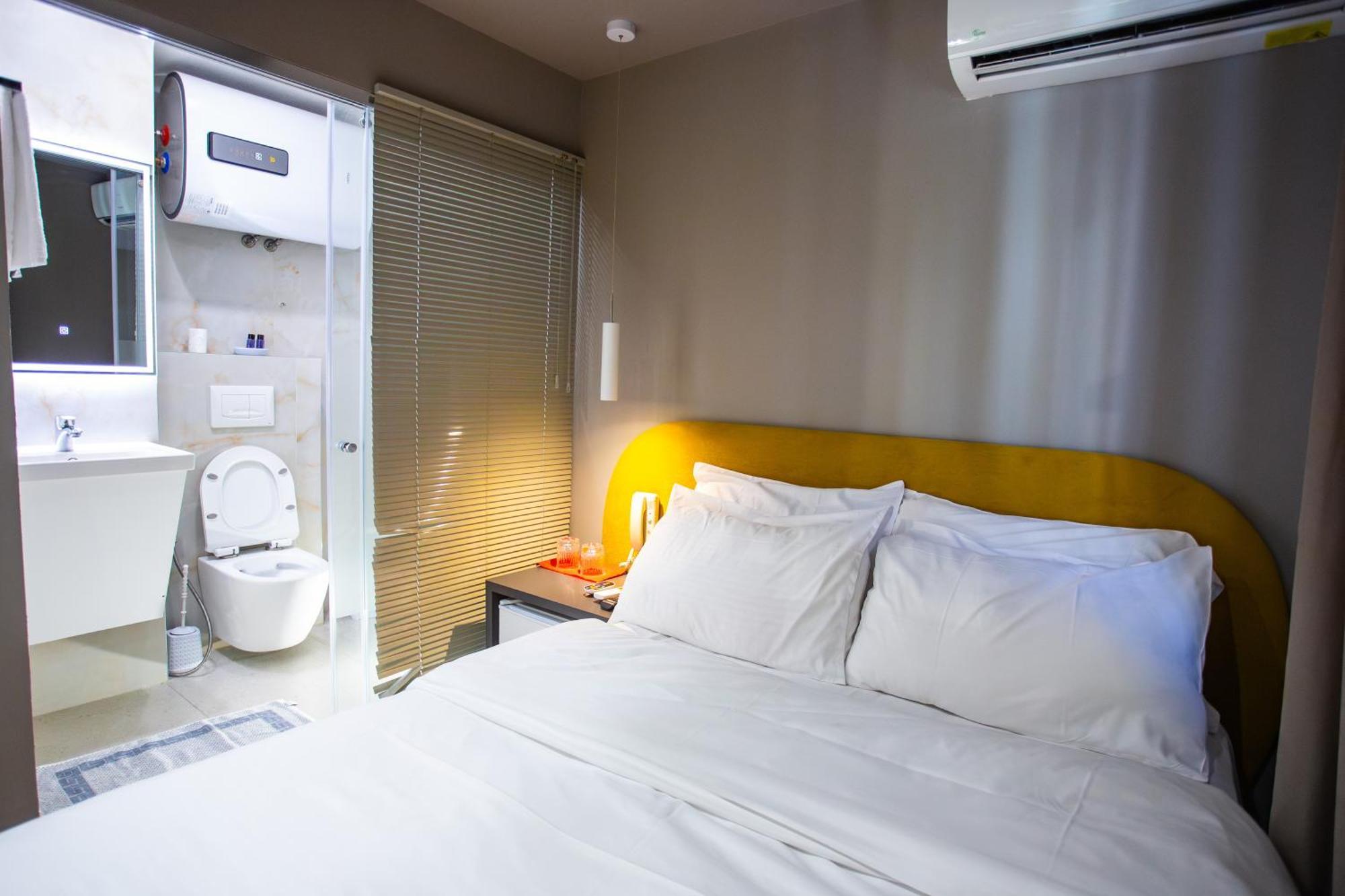 The Bubbles - Jacuzzi Hotel Tirana Exterior photo