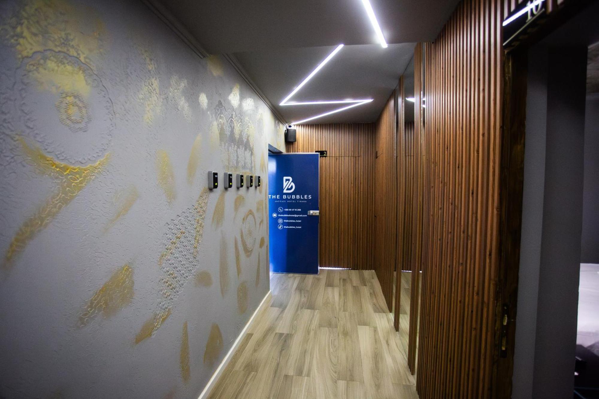 The Bubbles - Jacuzzi Hotel Tirana Exterior photo