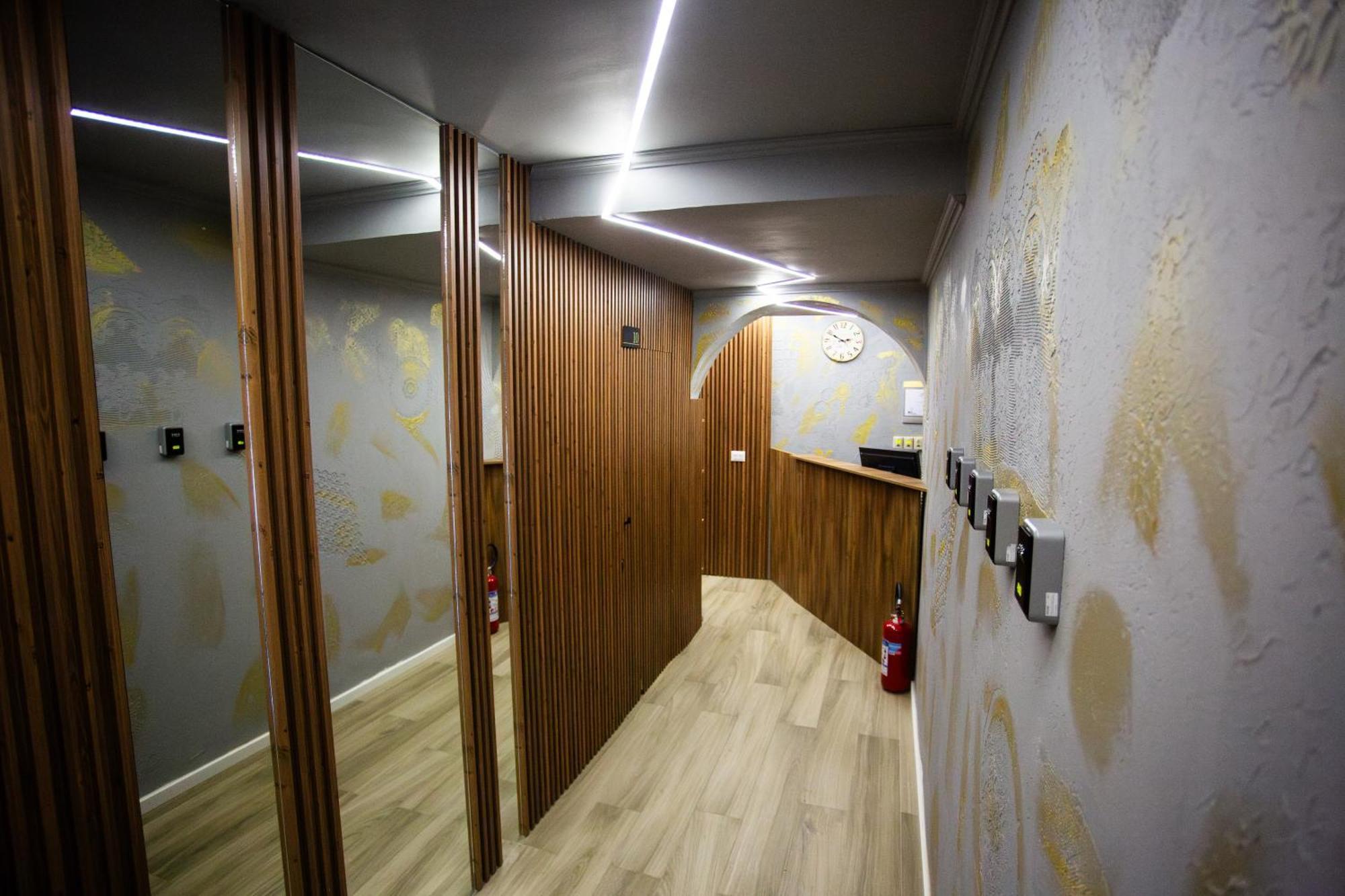 The Bubbles - Jacuzzi Hotel Tirana Exterior photo